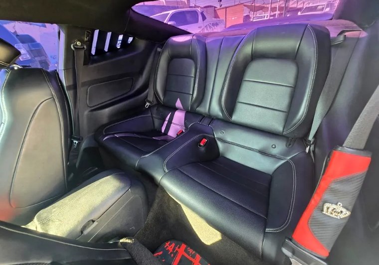 Ford Mustang GT - Image 8