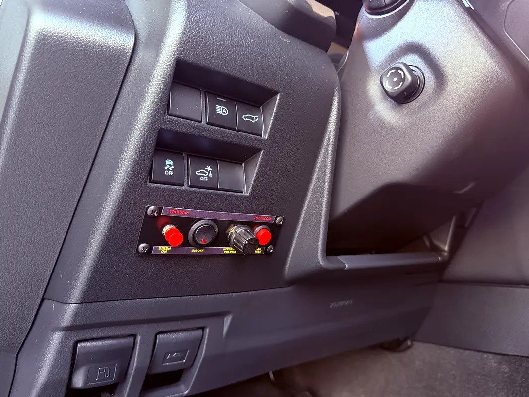 Toyota Land Cruiser VXR 6X6 - Image 14