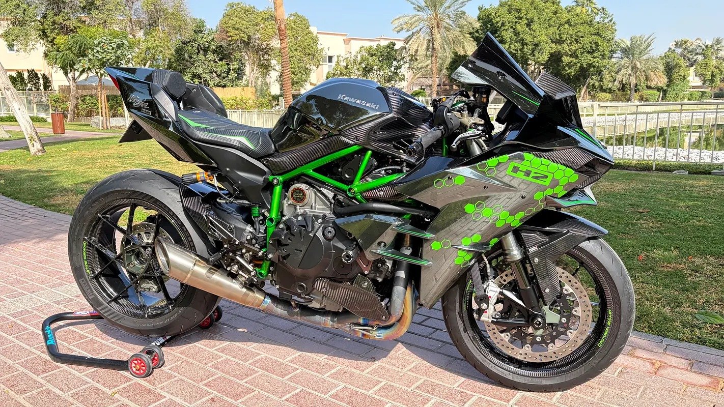 2022 Kawasaki Ninja H2 - Image 3