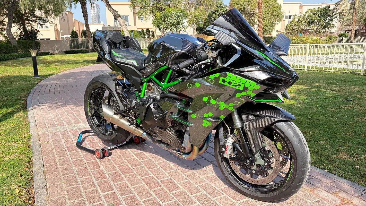 2022 Kawasaki Ninja H2 - Image 2